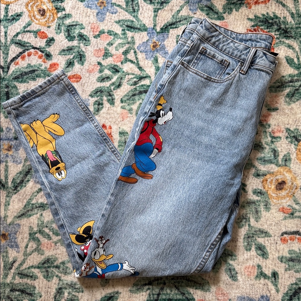 Mickey Mouse and friends High-Rise Mom Jeans - Picture 5 of 12